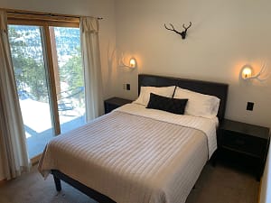 VRBO 162804 bedroom