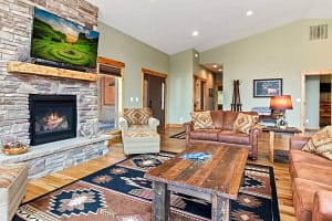 VRBO 2485719 living room