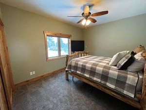 VRBO 2485719 bedroom 2